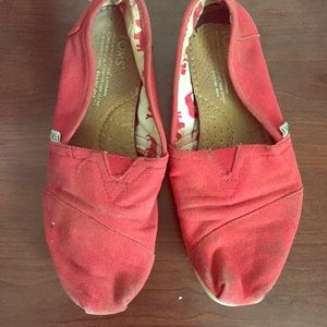 Red Toms