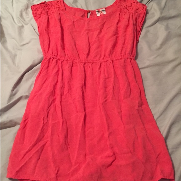 Flowy maternity tank