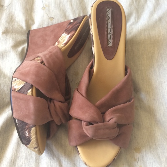 Via Spiga suede sandals