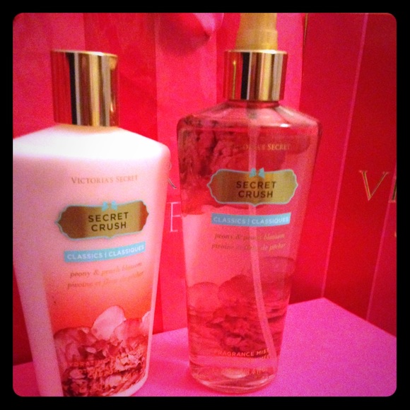 Victoria Secret's Perfume & Lotion Set