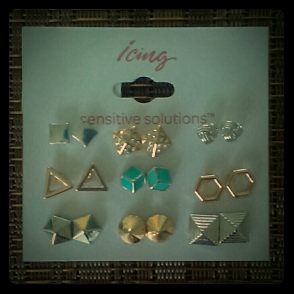 9 Pair Stud Set