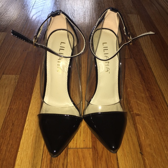 BRAND NEW size 5.5 black heels