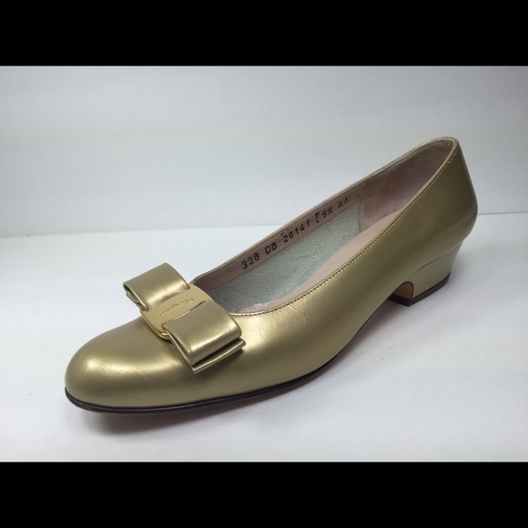 Salvatore Ferragamo Gold Vara Heels Size 5.5 AA