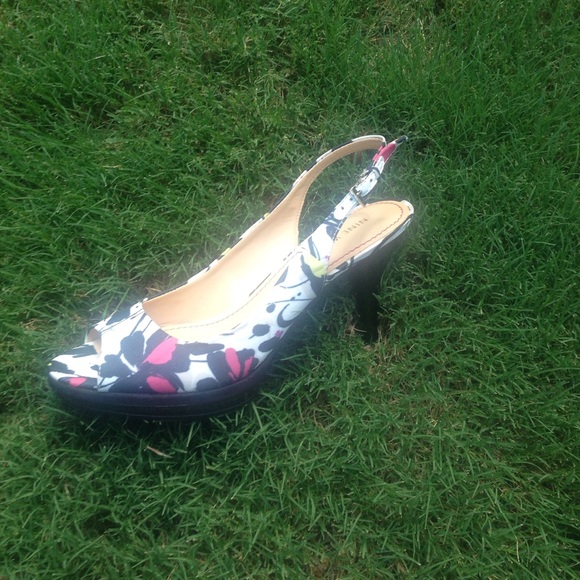 🎀 Nine West Graffiti Slingbacks🎀💥Lowest Offer💥
