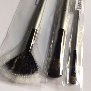 NYX Makeup Cosmetics Brush New!