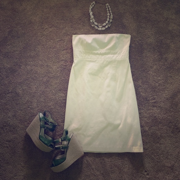 On HOLD Banana Republic White Strapless Dress 8