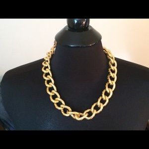 Gold necklace and earring set