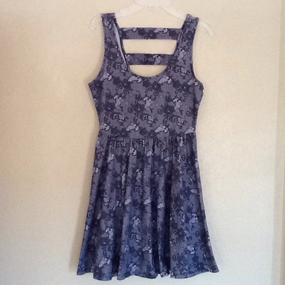 HOT TOPIC SUMMER DRESS