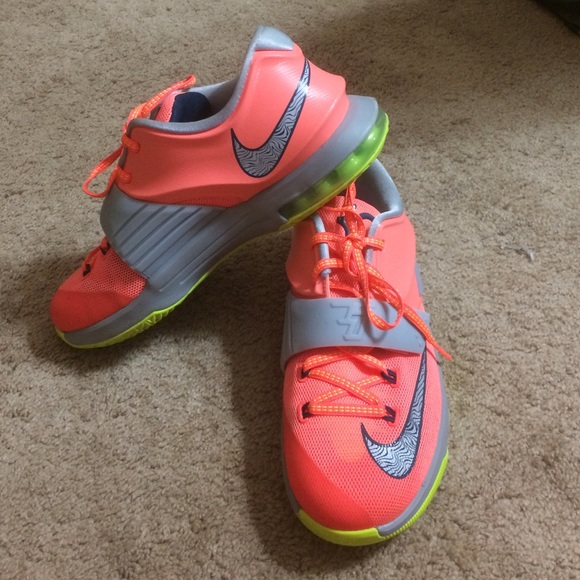 Nike KD's - Picture 2 of 4