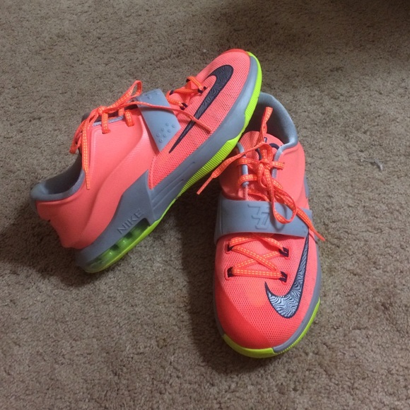 Nike KD's - Picture 3 of 4
