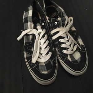 Like new black and white checkered vans