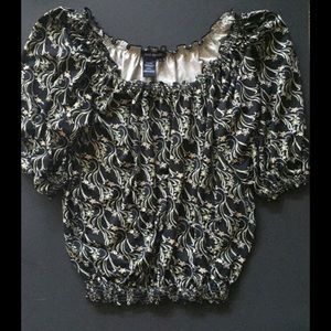 Cute scrunch patterned top