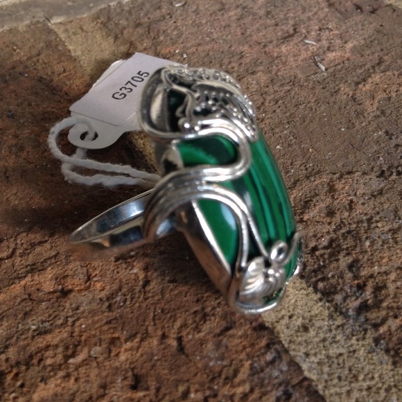 Magnificent natural Natural Green Malachite stone - Picture 2 of 4