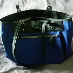 Nine west bag with 5 compartments