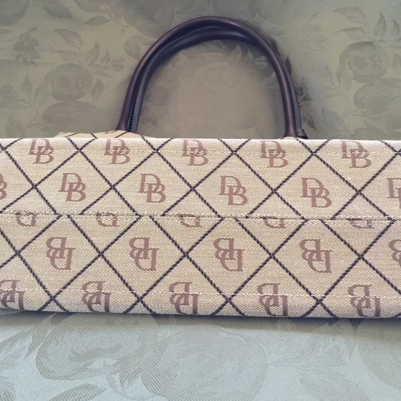 Dooney & Bourke Bags Dooney And Bourke Quilted Signature Tote