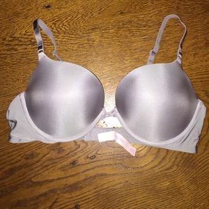 Victoria's Secret Sexy Tee Push Up bra