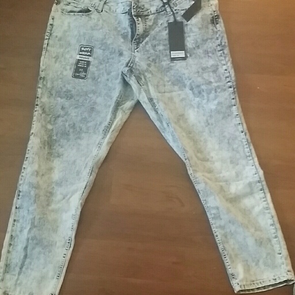 Plus size Jeans - Picture 1 of 2