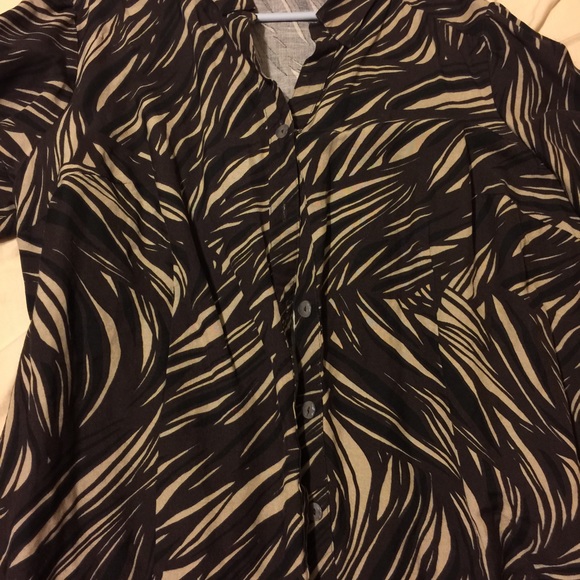 Black and Tan dress blouse.