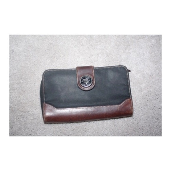 Dooney and Bourke wallet