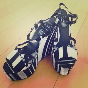 ALDO Rise - hand made in the America wedge