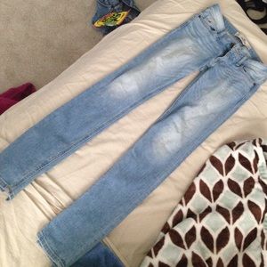 Lightwash skinny jeans