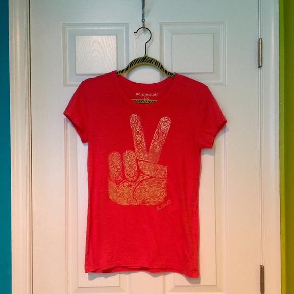 Aeropostale Slightly Faded Peace Sign Top.