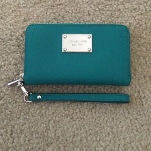 Michael Kors wristlet