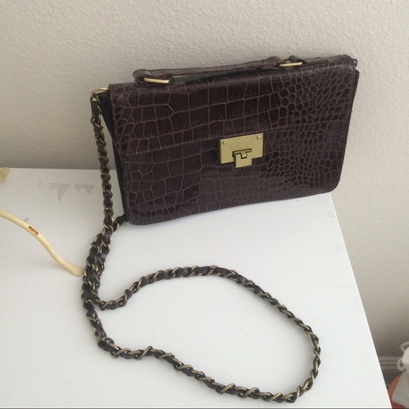 ❌SOLD❌Brown faux alligator skin purse