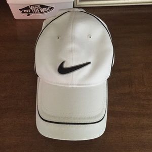 Nike golf hat
