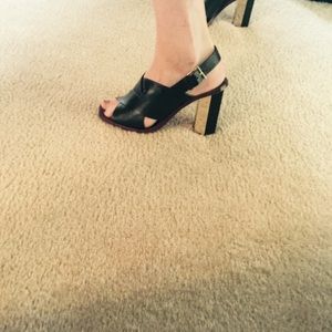 Tory burch wedge sandal size 8.5