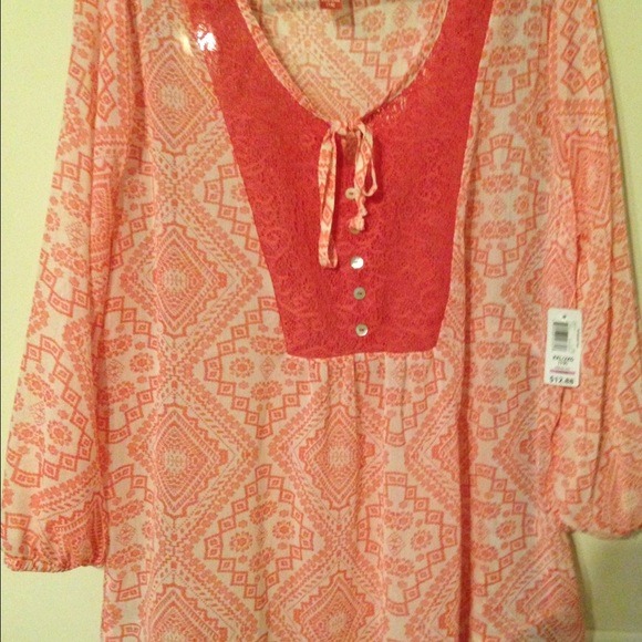 TOP🌟SOLD🌟ON MERCARI. Use code GRKVBX get $2 off - Picture 2 of 4