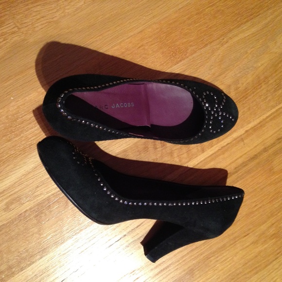 Bow Studded Suede Pumps