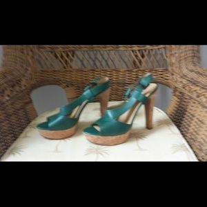 NINE WEST PLATFORM SANDALS