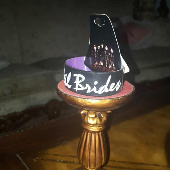 BVB Rubber Bracelet - Picture 2 of 3