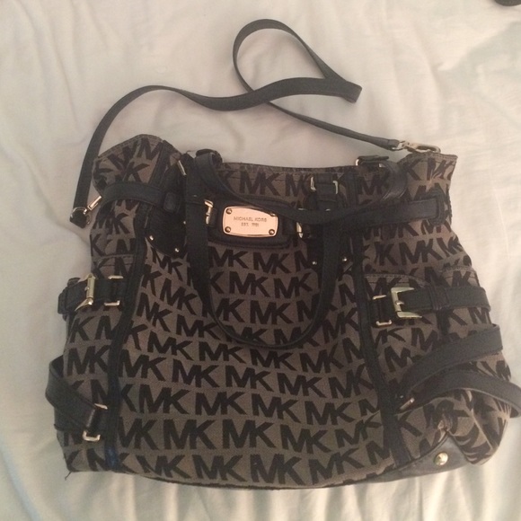 Michael Kors Handbags - Michael Kors Logo Bag