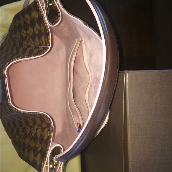 💞Sharing Louis Vuitton Caissa 💞 - Picture 2 of 4