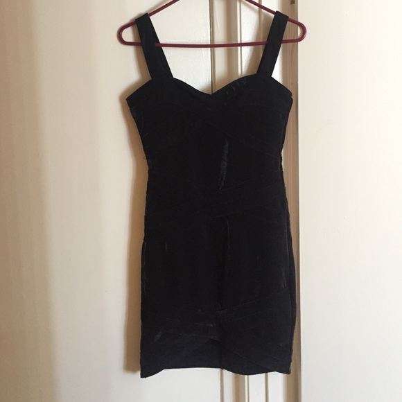H&M Dresses & Skirts - Black formal dress