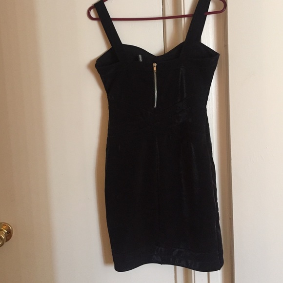 Black formal dress - Picture 3 of 4