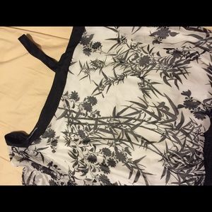 Super cute black and white top