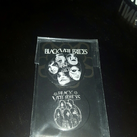 🔥Sold in Bundle🔥 BVB Pins and Army Paint Stick - Picture 2 of 3