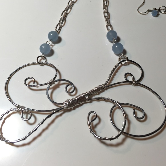 M32 Silver /Blue Quartz wire wrapped pendant set - Picture 2 of 4