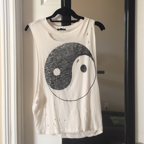 yin yang muscle tee