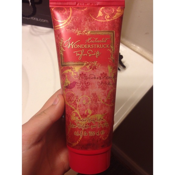 Taylor Swift Enchanted Lotion 🆕