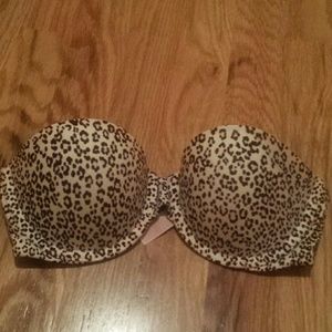 NWOT Victoria Secret 32B Strapless Push Up Bra