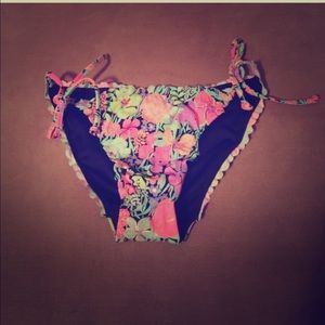 VS string bikini bottom