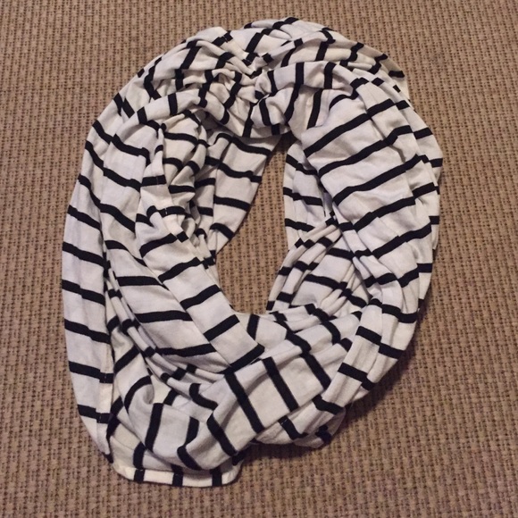 Black and white striped scarf