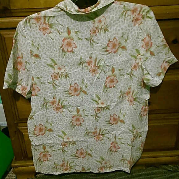 Button up top - Picture 2 of 2