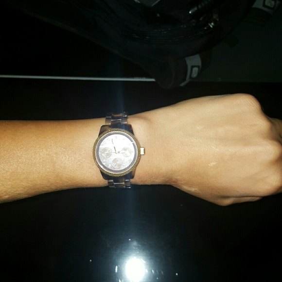 Watch - Picture 3 of 4