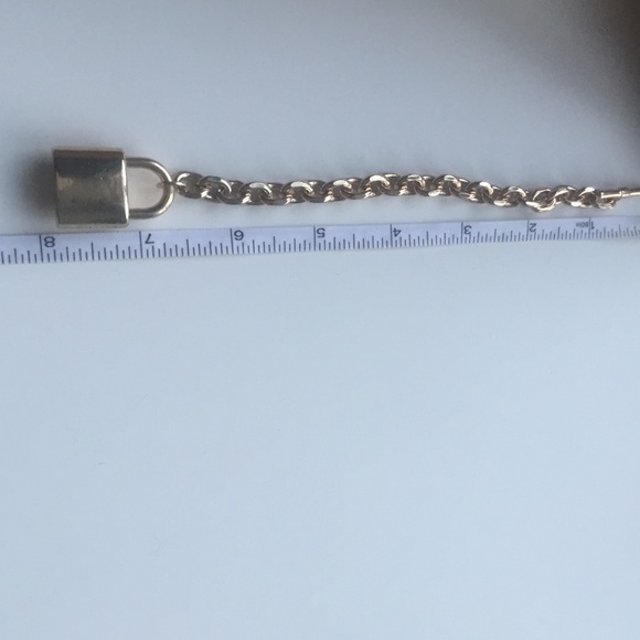 Lock on chain Bracelet - Picture 2 of 3