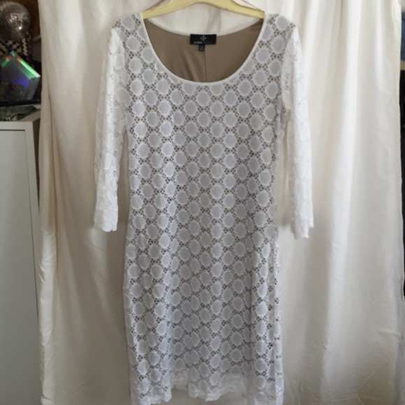 Stretchy lace white dress // donated